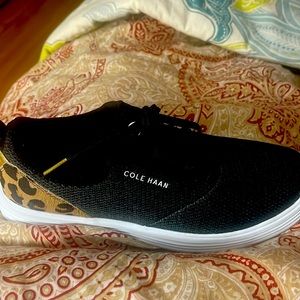 Cole Haan Women Grand Sport Sneakers W Leopard Print On Heel Size